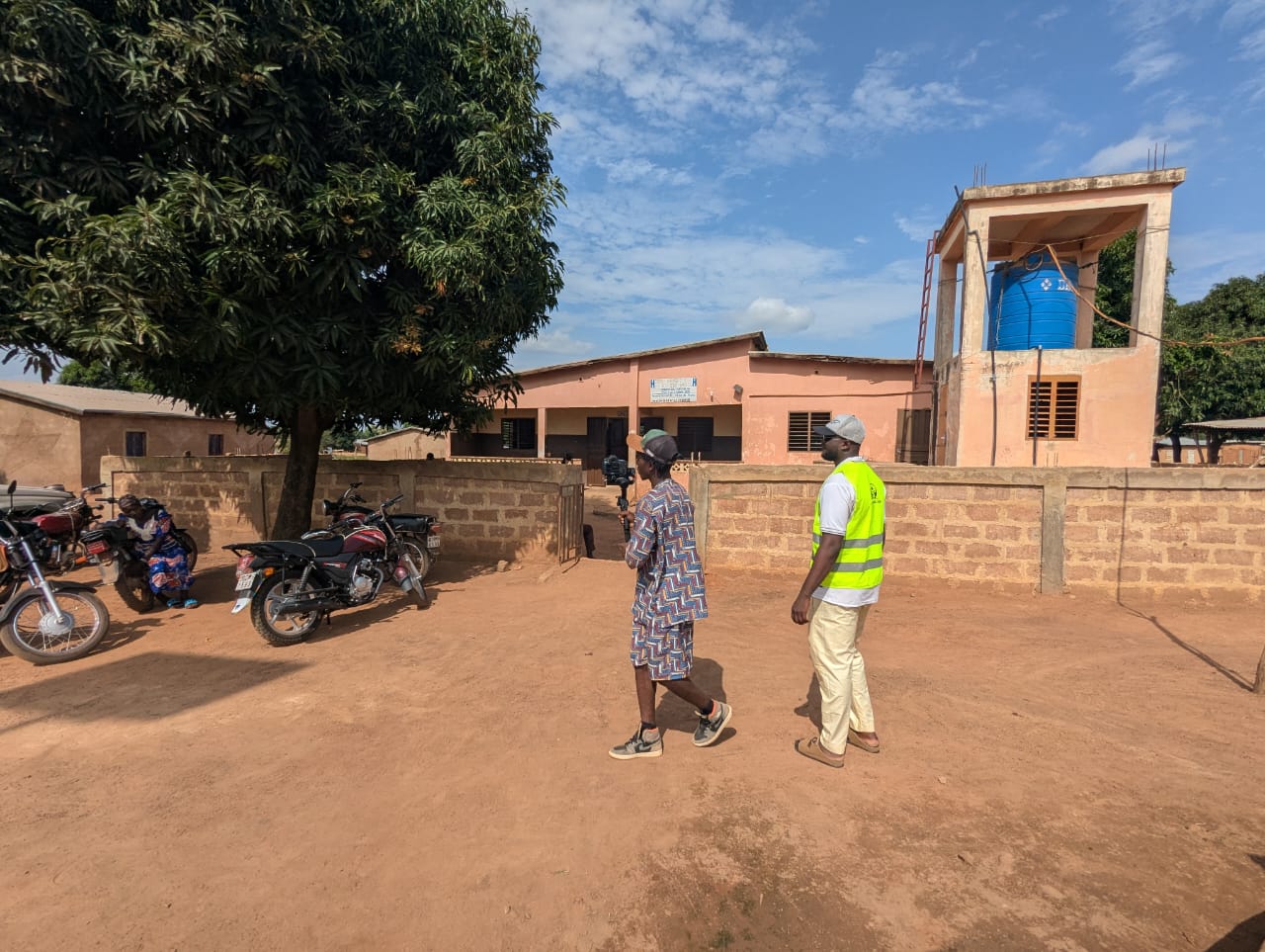 Ext&eacute;rieur du centre de sant&eacute; de Kokob&egrave;-Sabou
